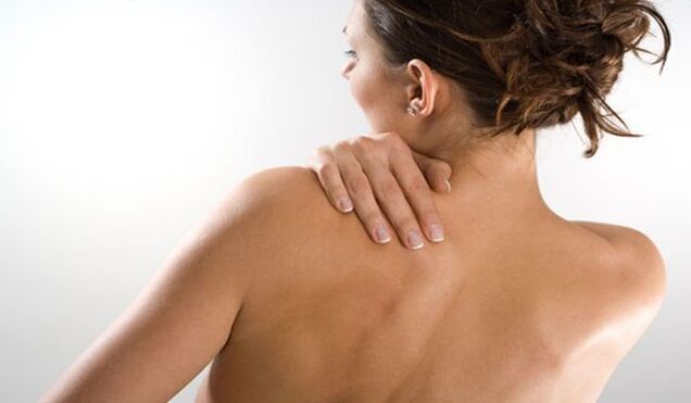 The woman is concerned about the pain under the left shoulder blade in the back from the back. 